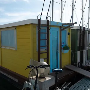 House Boat Bateau-hôtel